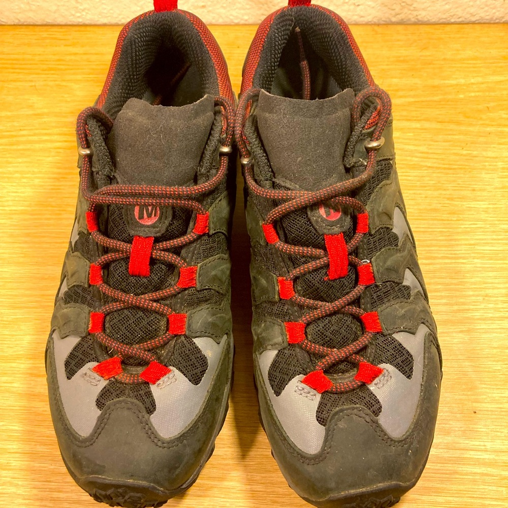 Brand New Merrell Mens Shoes 9.5